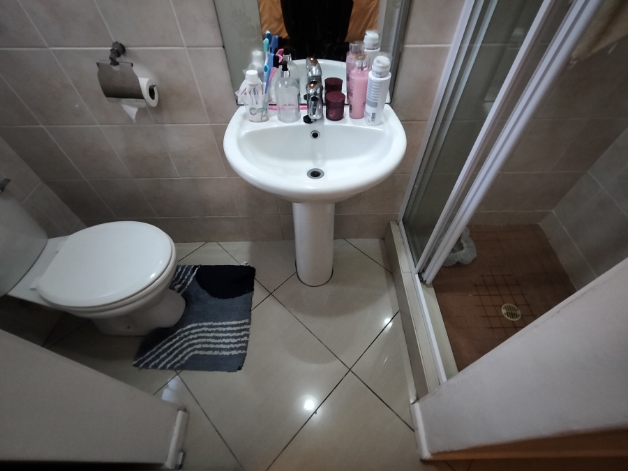 To Let 3 Bedroom Property for Rent in Eikenbosch Western Cape